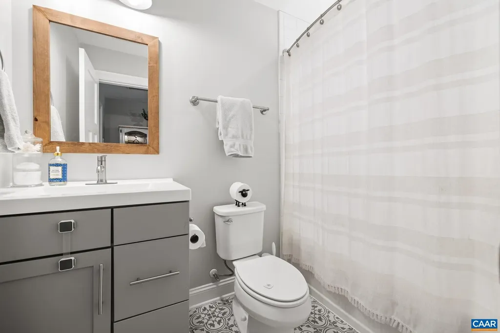 271 Two Rivers Drive Troy VA 22974
