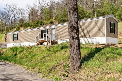 24 Strauter Road Franklin WV 26807