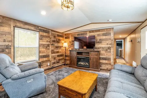 24 Strauter Road Franklin WV 26807