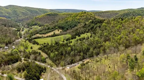 24 Strauter Road Franklin WV 26807