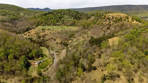24 Strauter Road Franklin WV 26807