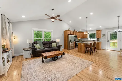230 Fox Hollow Road Ruckersville VA 22968