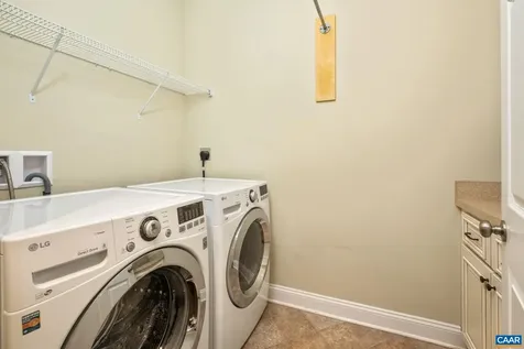265 Windsor Drive Fishersville VA 22939