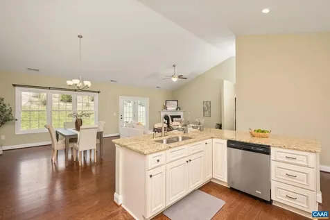 265 Windsor Drive Fishersville VA 22939