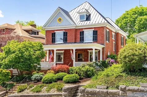 14 Coalter Street S Staunton VA 24401