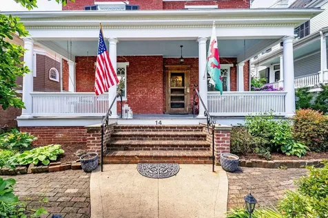 14 Coalter Street S Staunton VA 24401