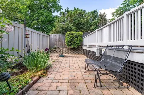 14 Coalter Street S Staunton VA 24401