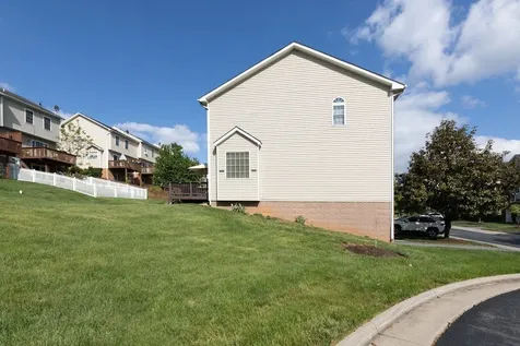 2984 Crystal Spring Lane Rockingham VA 22801