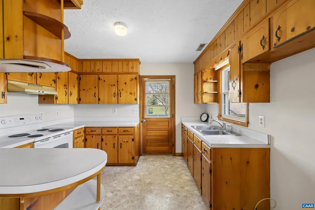 653 Celt Road Stanardsville VA 22973