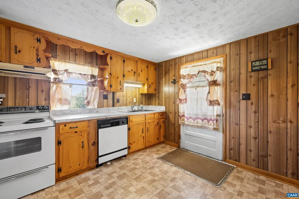 653 Celt Road Stanardsville VA 22973