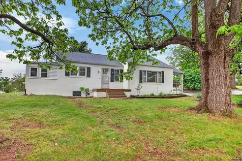 23 Montrose Drive Fishersville VA 22939