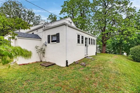 23 Montrose Drive Fishersville VA 22939