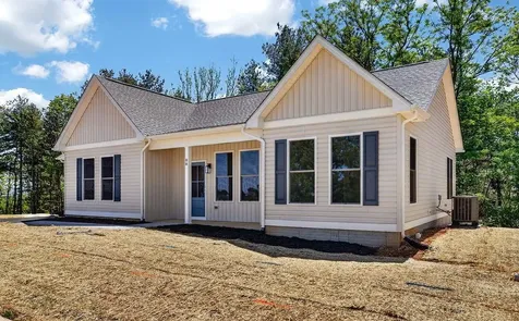 88 Upland Court Stuarts Draft VA 24476