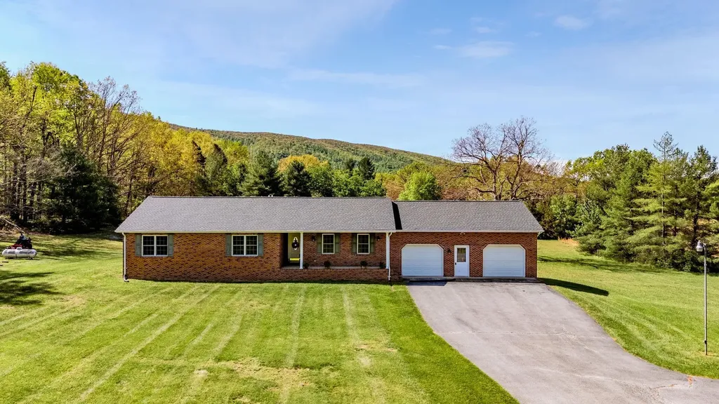 182 Mikes Knob Lane Waynesboro VA 22980