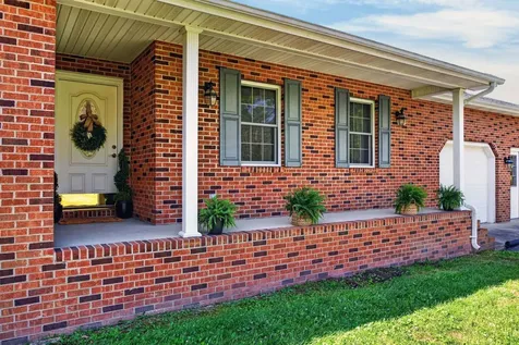 182 Mikes Knob Lane Waynesboro VA 22980