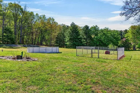 182 Mikes Knob Lane Waynesboro VA 22980