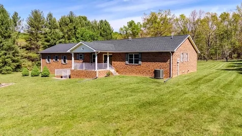 182 Mikes Knob Lane Waynesboro VA 22980