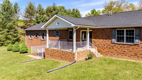 182 Mikes Knob Lane Waynesboro VA 22980