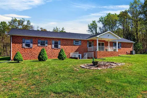 182 Mikes Knob Lane Waynesboro VA 22980