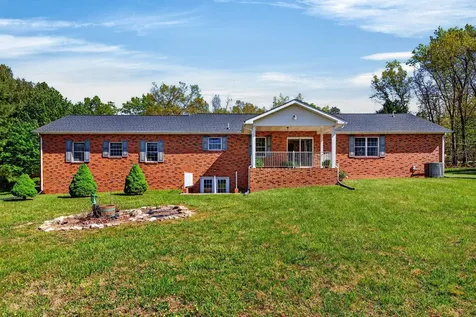 182 Mikes Knob Lane Waynesboro VA 22980