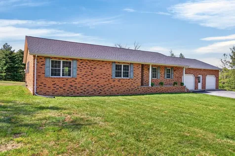 182 Mikes Knob Lane Waynesboro VA 22980