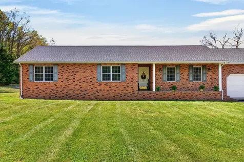 182 Mikes Knob Lane Waynesboro VA 22980
