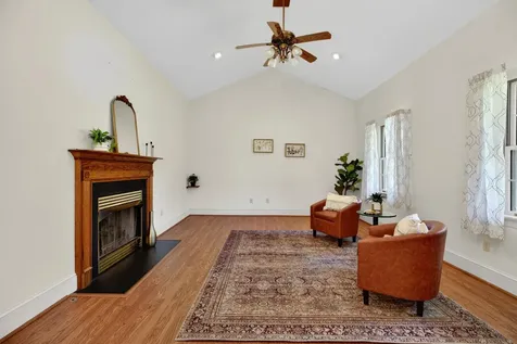 182 Mikes Knob Lane Waynesboro VA 22980