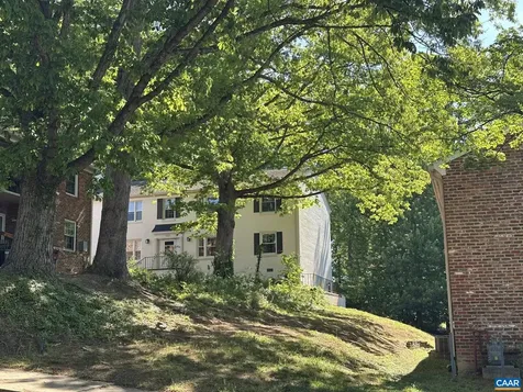 2412 Barracks Place Charlottesville VA 22901