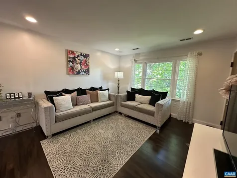 2412 Barracks Place Charlottesville VA 22901