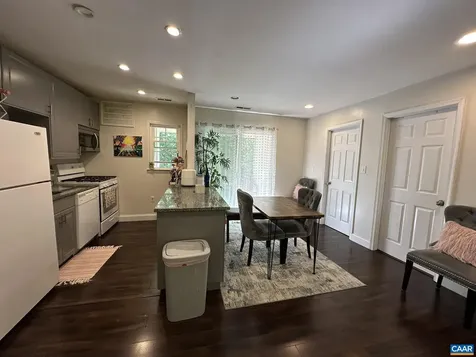 2412 Barracks Place Charlottesville VA 22901