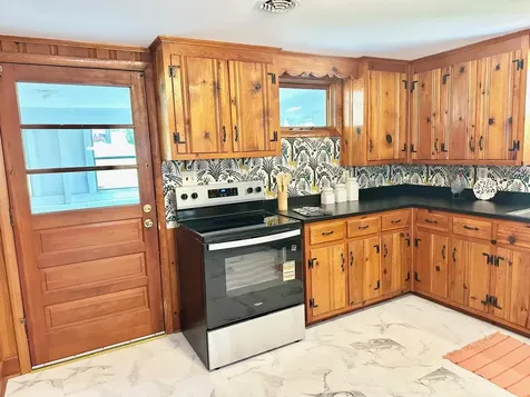 79 Rocky Lane Stuarts Draft VA 24477