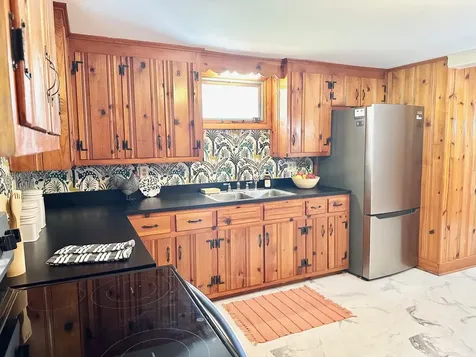 79 Rocky Lane Stuarts Draft VA 24477