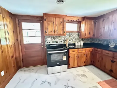 79 Rocky Lane Stuarts Draft VA 24477