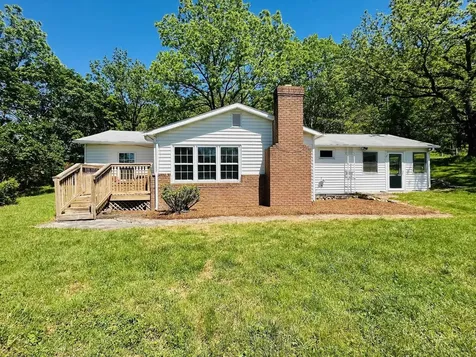 79 Rocky Lane Stuarts Draft VA 24477