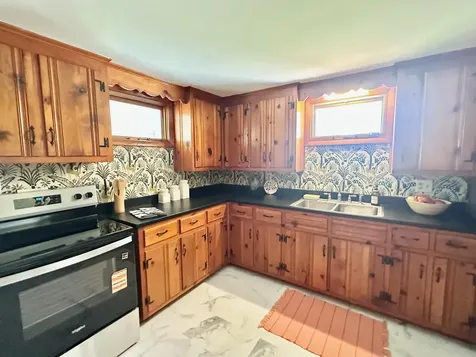 79 Rocky Lane Stuarts Draft VA 24477