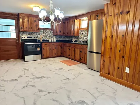 79 Rocky Lane Stuarts Draft VA 24477