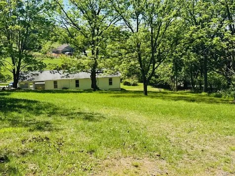 79 Rocky Lane Stuarts Draft VA 24477