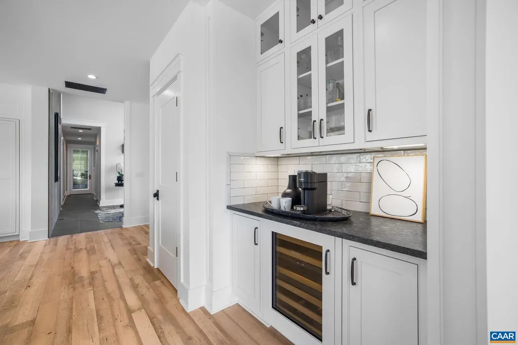 320 Barn House Lane Charlottesville VA 22901