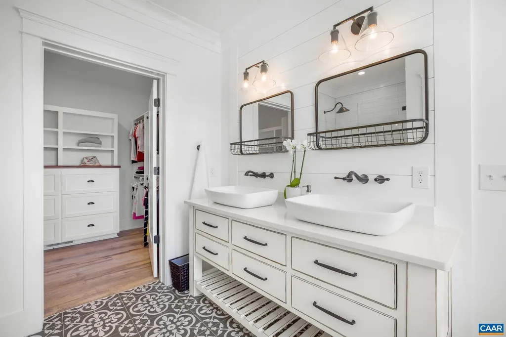 320 Barn House Lane Charlottesville VA 22901