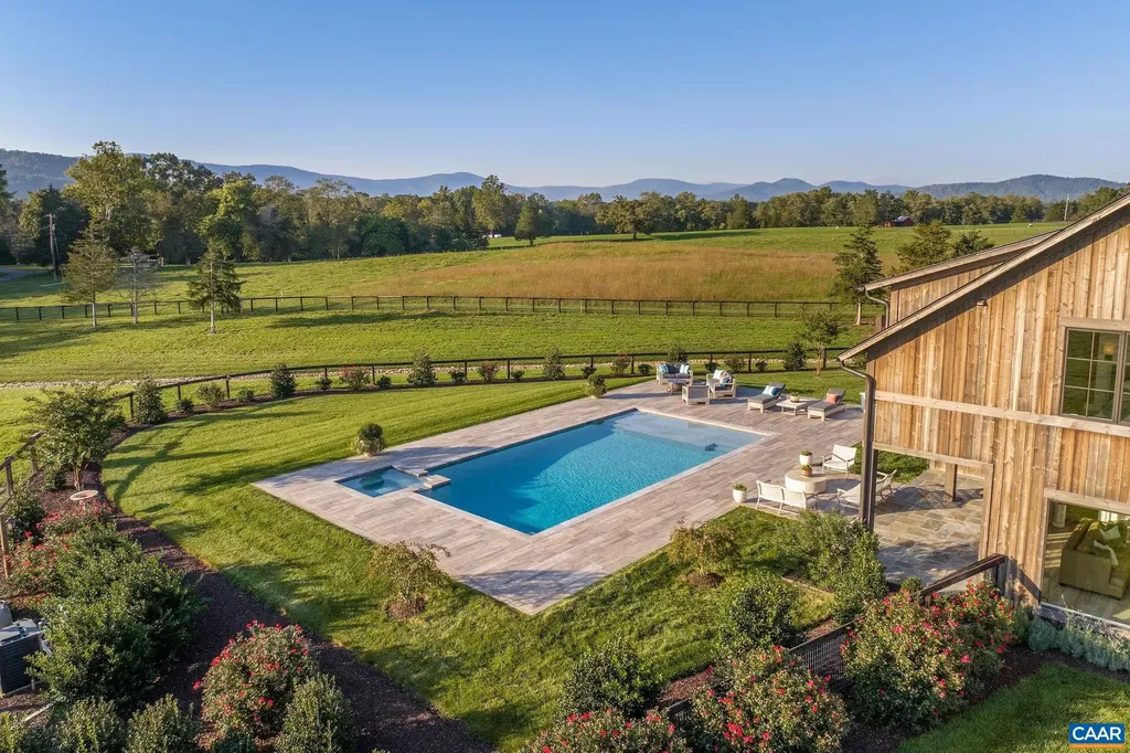 320 Barn House Lane Charlottesville VA 22901