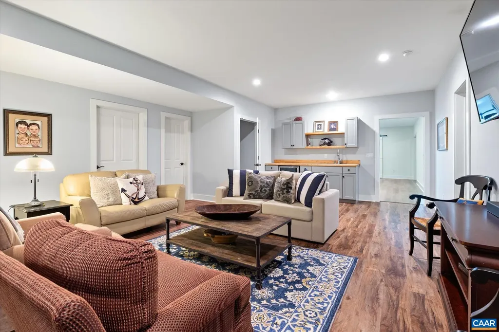 2946 Daventry Lane Charlottesville VA 22911