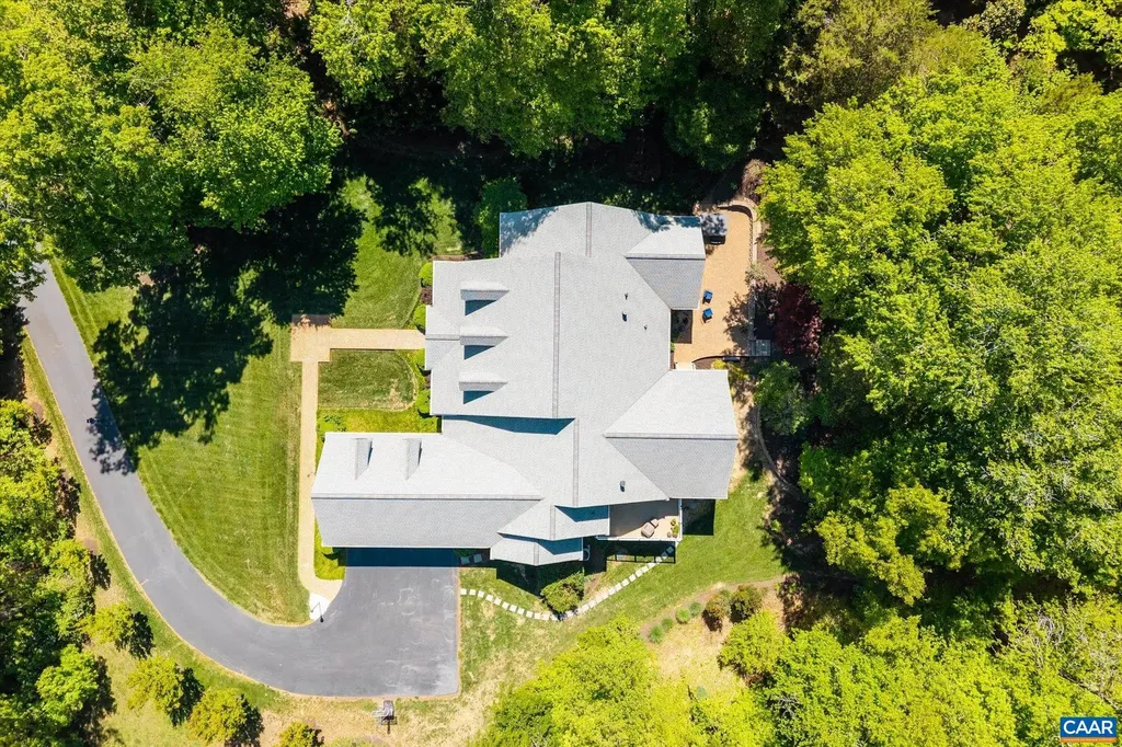 2946 Daventry Lane Charlottesville VA 22911