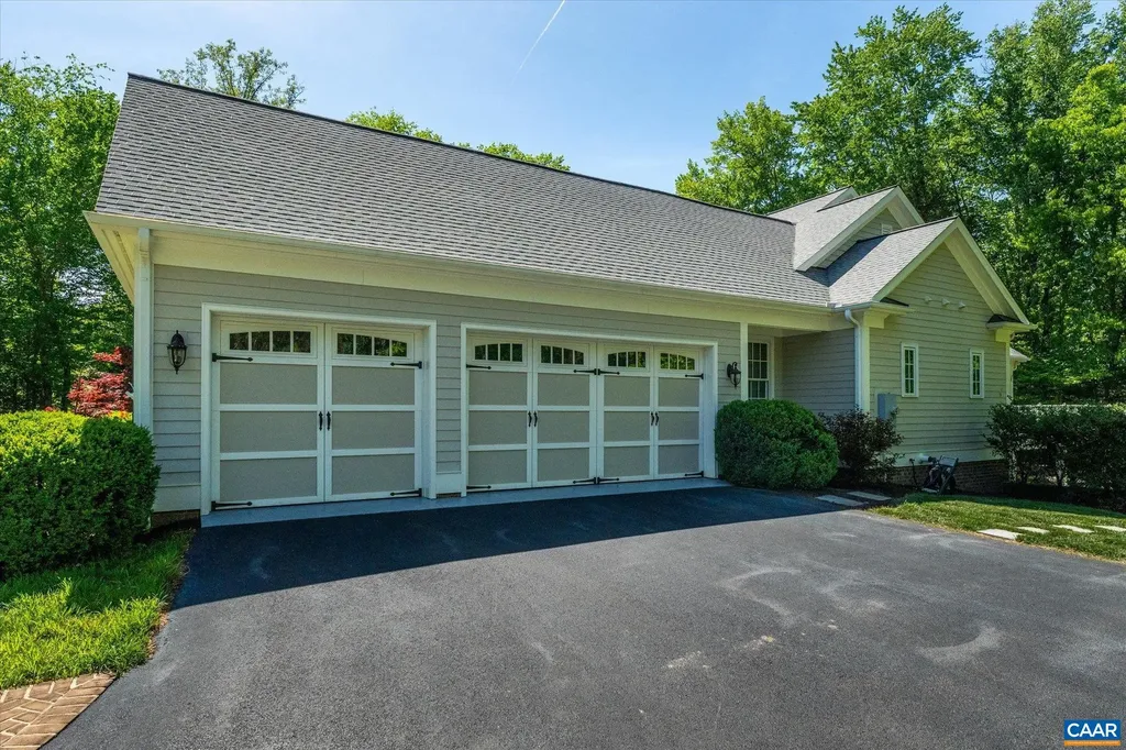 2946 Daventry Lane Charlottesville VA 22911