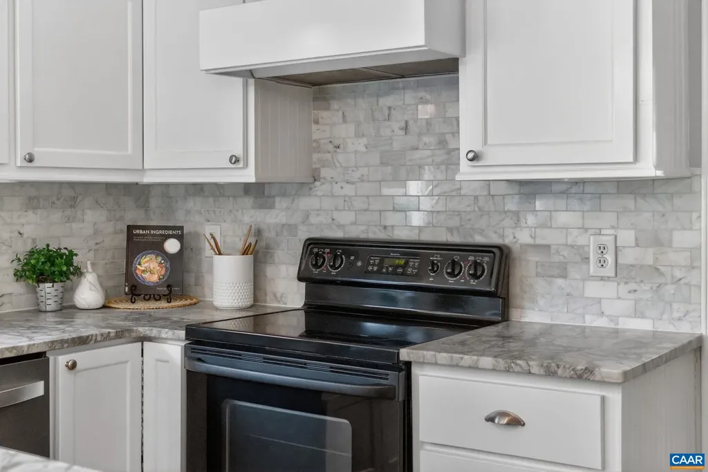 1206 South Keswick Drive Troy VA 22974