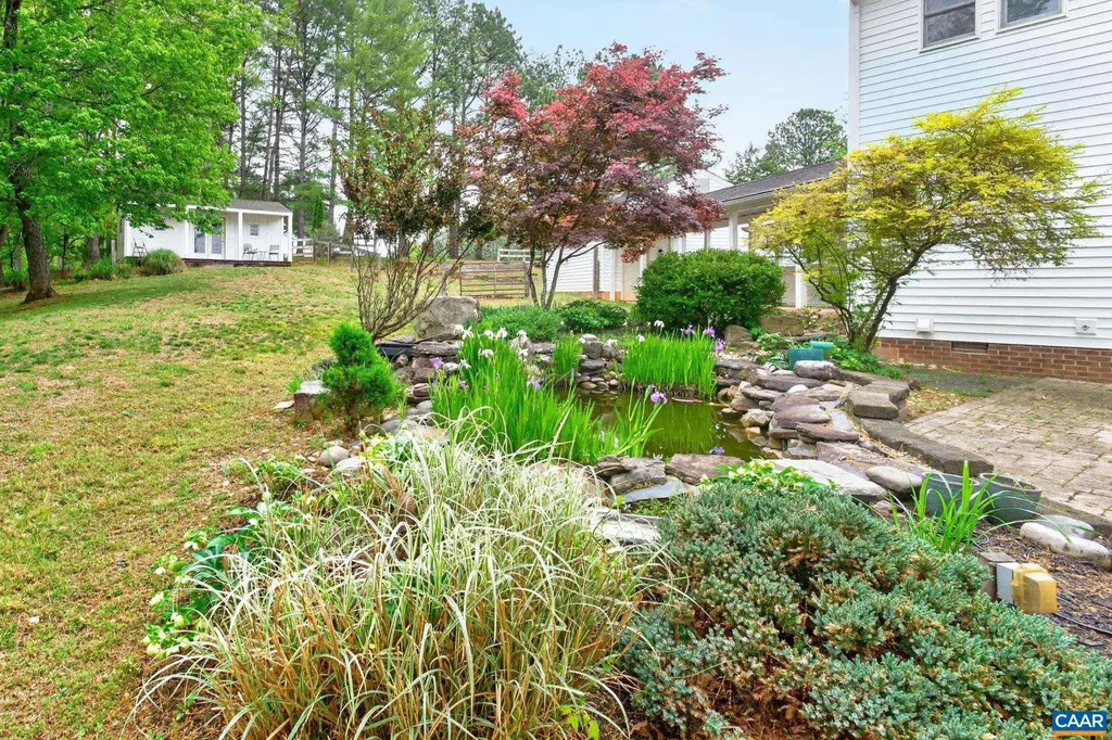 1206 South Keswick Drive Troy VA 22974