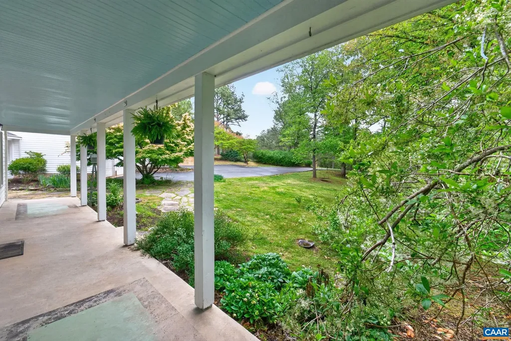 1206 South Keswick Drive Troy VA 22974