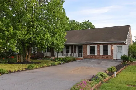 191 Grandview Drive Waynesboro VA 22980