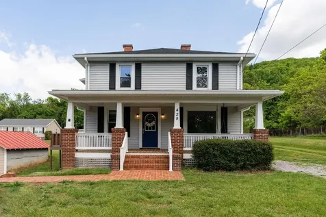 429 Betsy Bell Road Staunton VA 24401