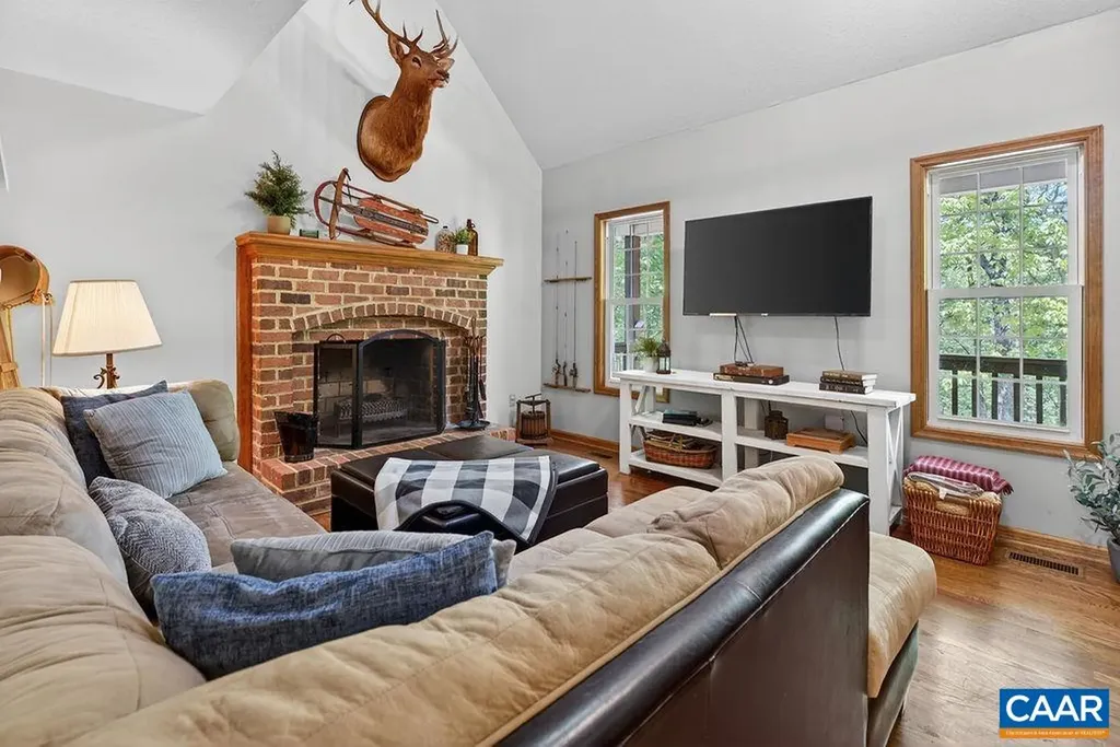 2 Dogwood Lane Nellysford VA 22958