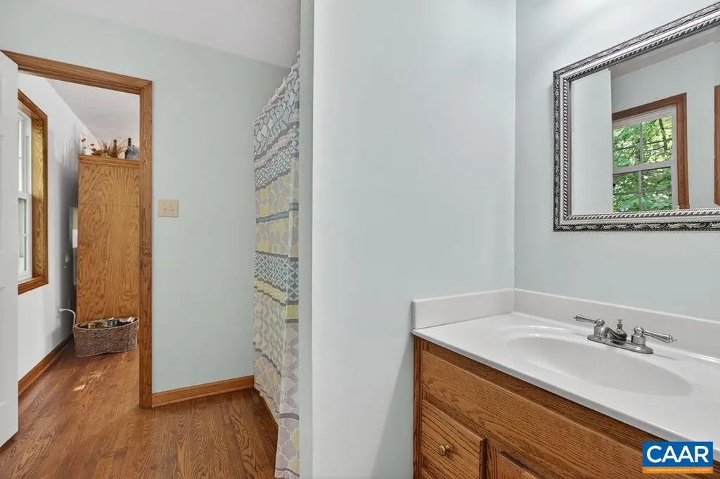 2 Dogwood Lane Nellysford VA 22958